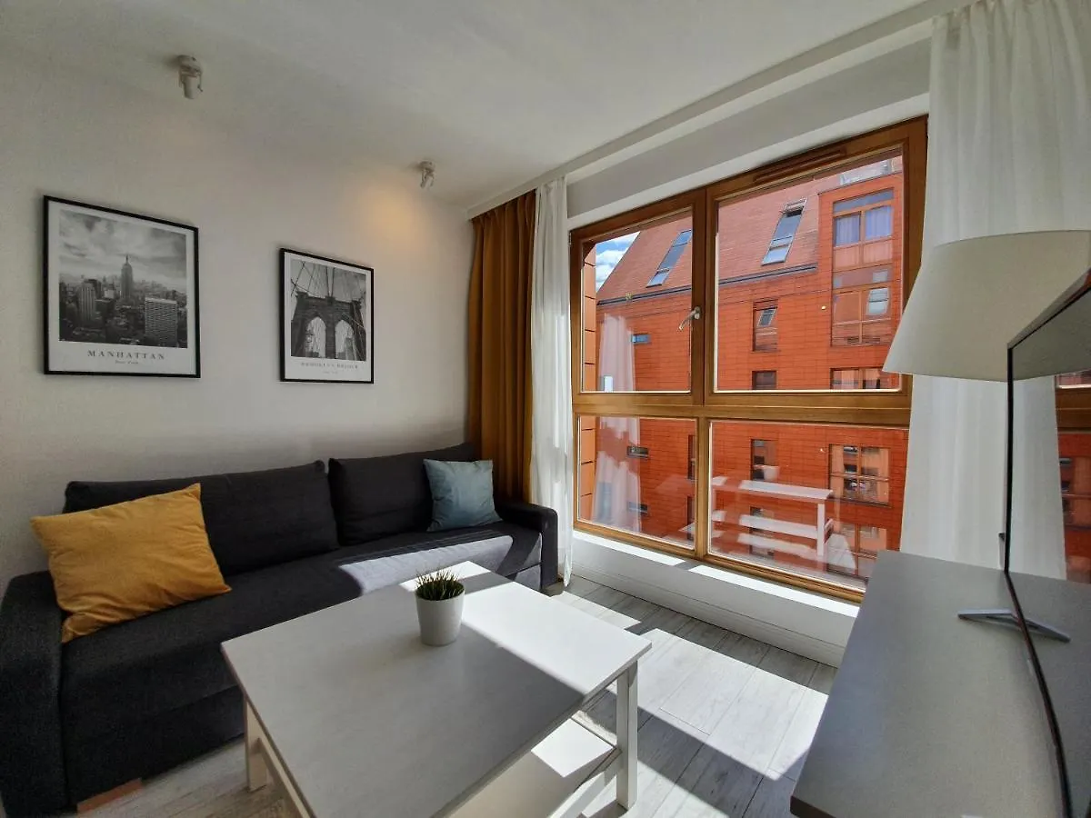 Aura Apartament contacts